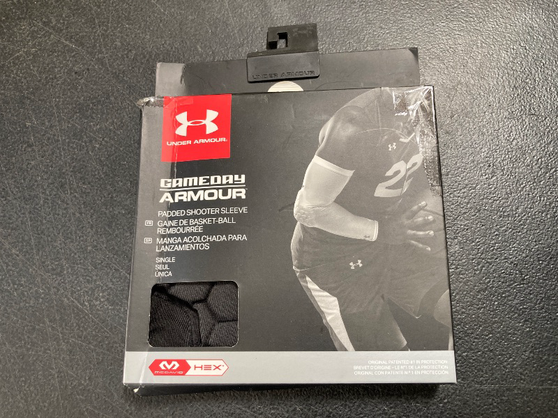 Photo 1 of Under Armour Gameday Armour Pro Shooter SLV-BLK,LG