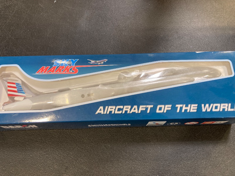 Photo 1 of Skymarks Daron American Eagle CRJ900 1/100 New Livery (SKR802)