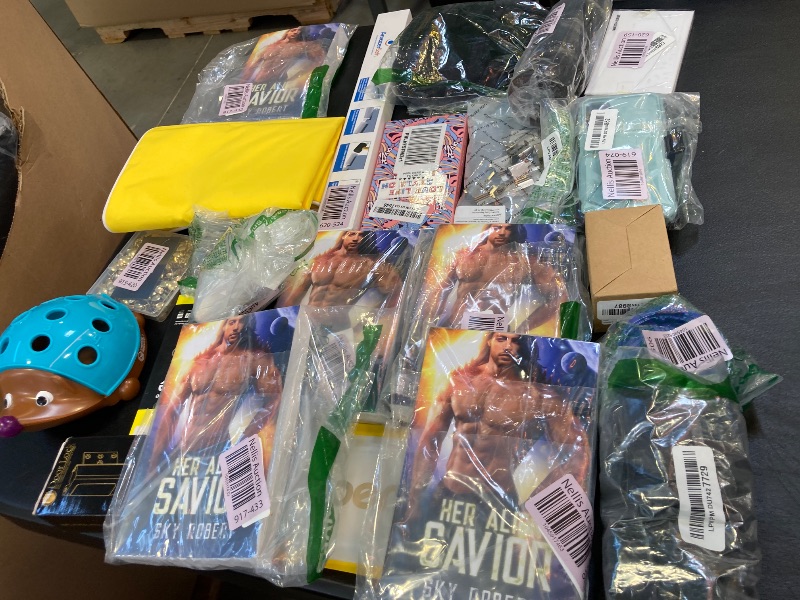 Photo 1 of BAG LOT. MISC. ITEMS
----FINAL SALE / NO RETURS ---