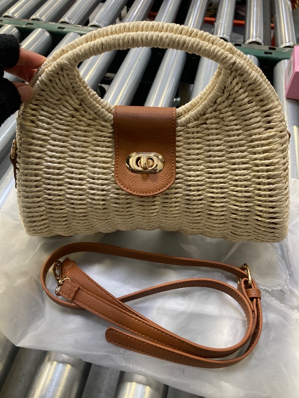 Photo 1 of Women's Purse With Strap
