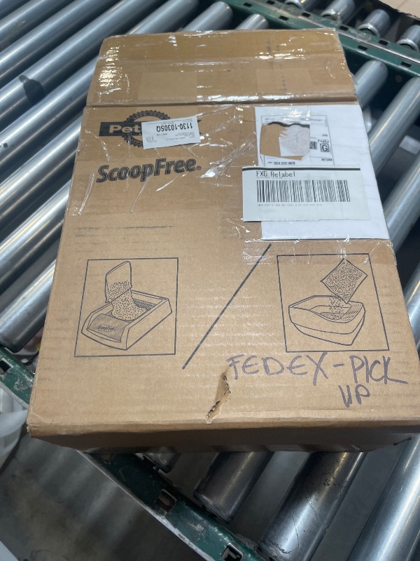 Photo 1 of Scoop scoop free kitty litter