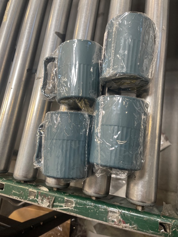 Photo 1 of Plastic cups