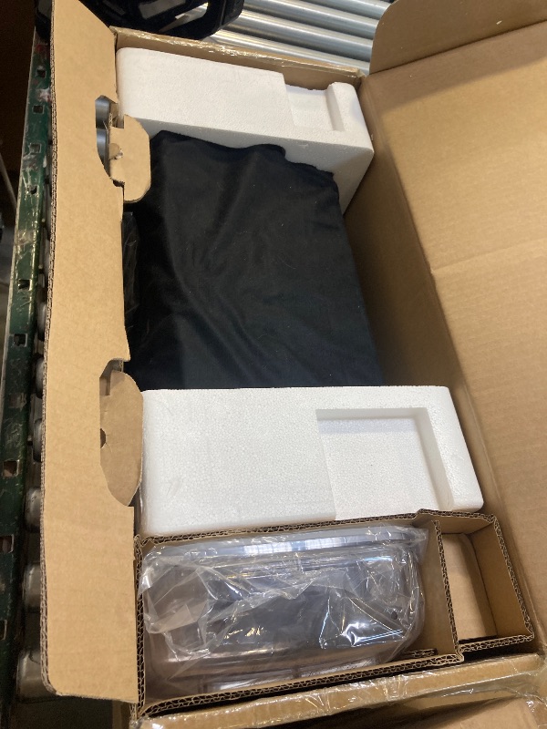 Photo 1 of FoodSaver 5860 Series Vacuum Sealer Machine
