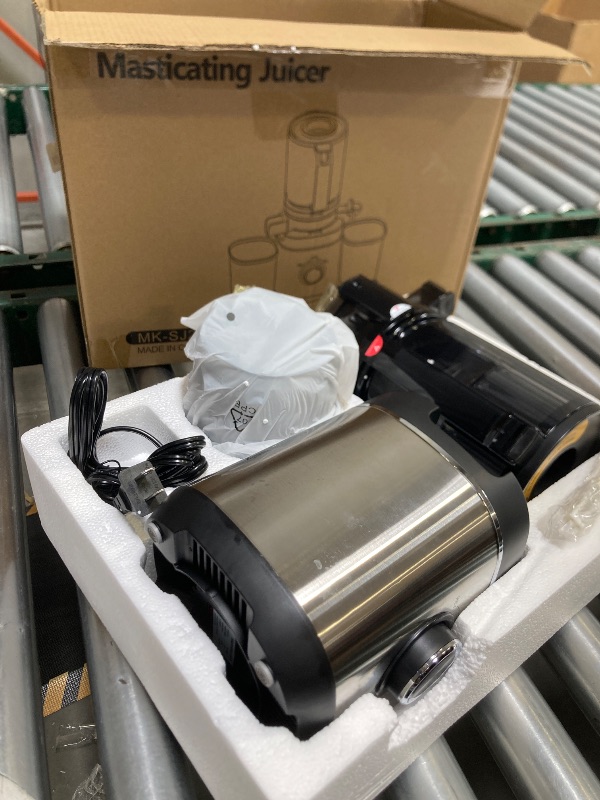 Photo 1 of PSIIDAN Juicer Machines, Cold Press Juicer for Whole Fruit and Vegetable, Masticating Juicers, High Juice Yield, Juice Extractor Machine, BPA Free