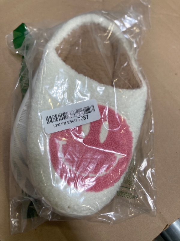 Photo 1 of FACAXEDRE Smile Face Slippers for Women Fuzzy Happy Face for Woman Ladies Bedroom Woman Indoor and Outdoor Retro Home House Pink 5-6
