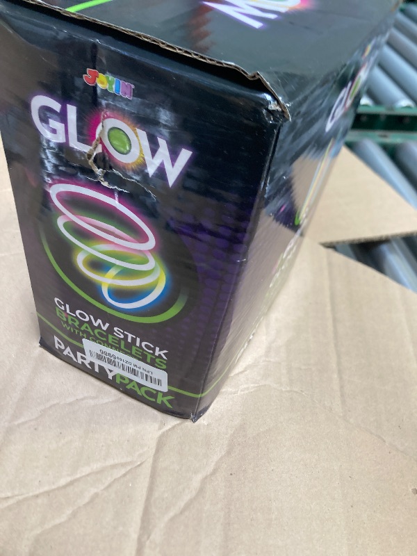 Photo 1 of JOYIN 600 Pcs 8" Glowsticks, Bracelets Necklaces, Glow in the Dark Party Favors, Easter, Christmas, Halloween Supplies Pack, Football Party Supplies