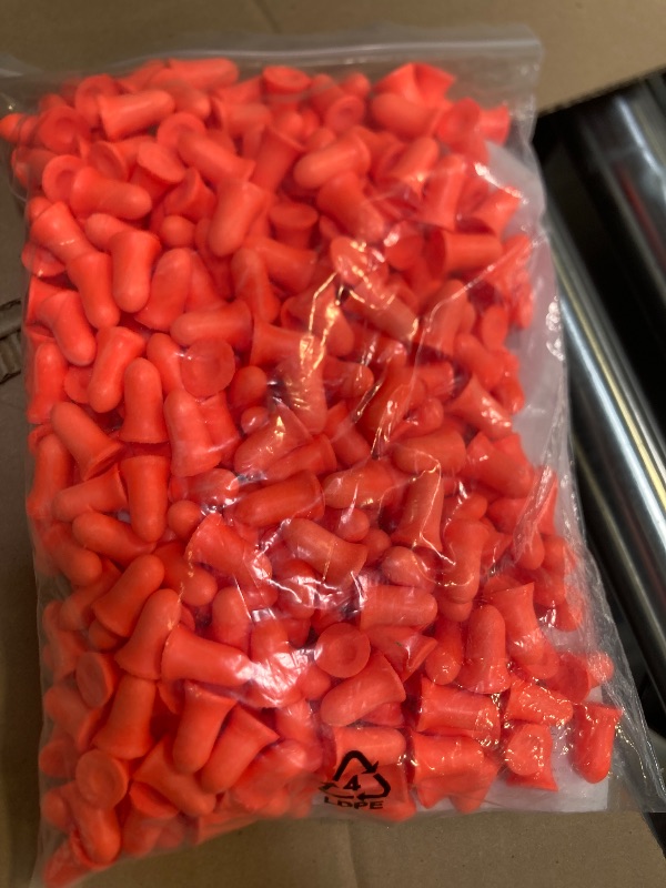 Photo 1 of Howard Leight MAXIMUM Earplug Refill for HL400 Dispenser, 200 Pairs, Pink, 1 Count (Pack of 1)