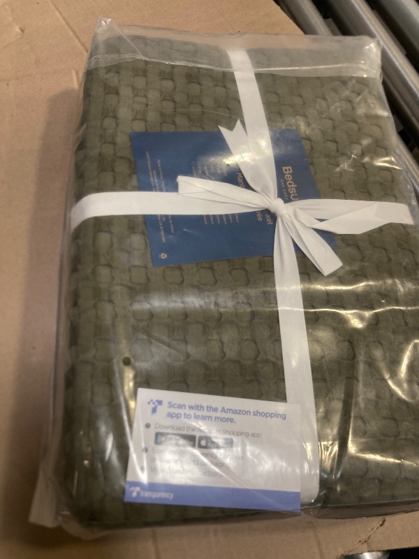 Photo 1 of Bedsure Cooling Cotton Waffle Twin XL Blanket - Lightweight Breathable Blanket of Rayon Derived from Bamboo for Hot Sleepers, Luxury Throws for Bed, Couch and Sofa, Green, 66x90 Inches