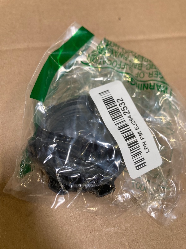 Photo 1 of Congparts GX22166 AM104032 Fuel Tank Gas Cap 751-3111 AM107344 Compatible with Cub Cadet 751-0403A 1-303284 1-513508 Compatible with John Deere Mower LA125 LA130 LA135 LA140 397975 795027 01538400
