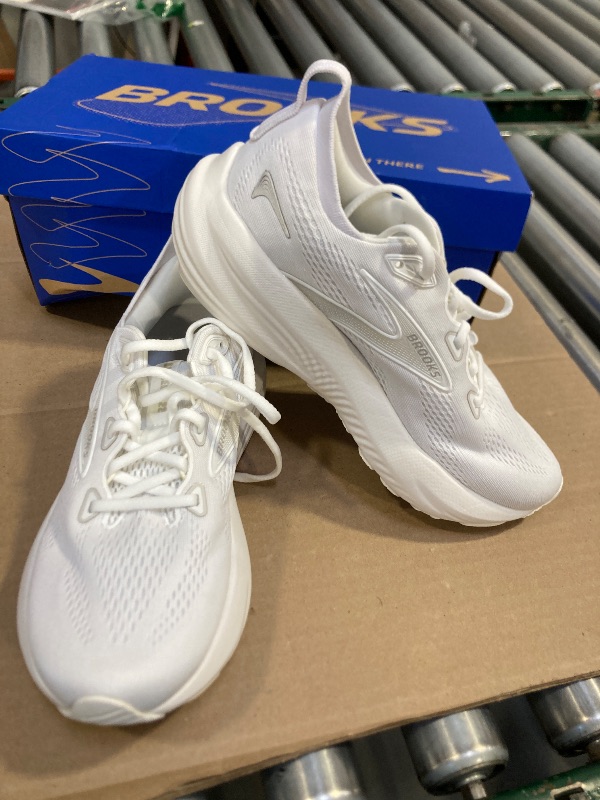 Photo 1 of Size 8.5--rooks Women’s Glycerin 22 Neutral Running Shoe - White/White/Grey - 8.5 Medium