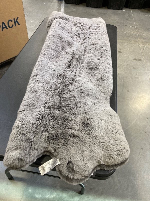 Photo 1 of Mon Chateau Luxury Collection Luxe Faux Fur Rug 5’3” X 5’10” Grey 