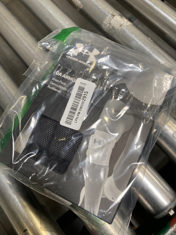 Photo 1 of Armour 3 Knee Pads Black M