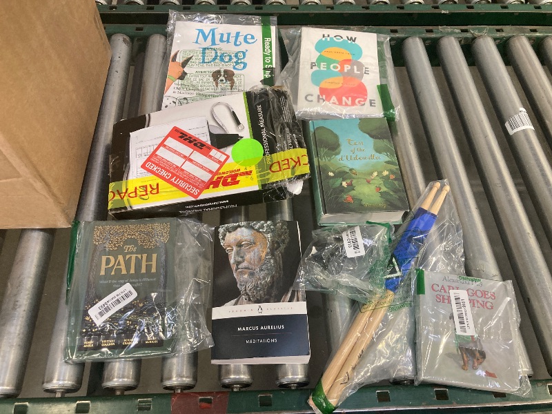 Photo 1 of BOX LOT OF ASSORTED MERCHANDISE
