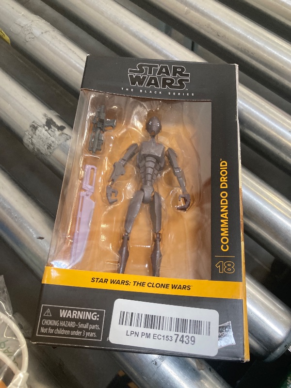 Photo 1 of STAR WARS The Black Series Commando Droid, The Clone Wars Premium Collectible 6 Inch Action Figure
