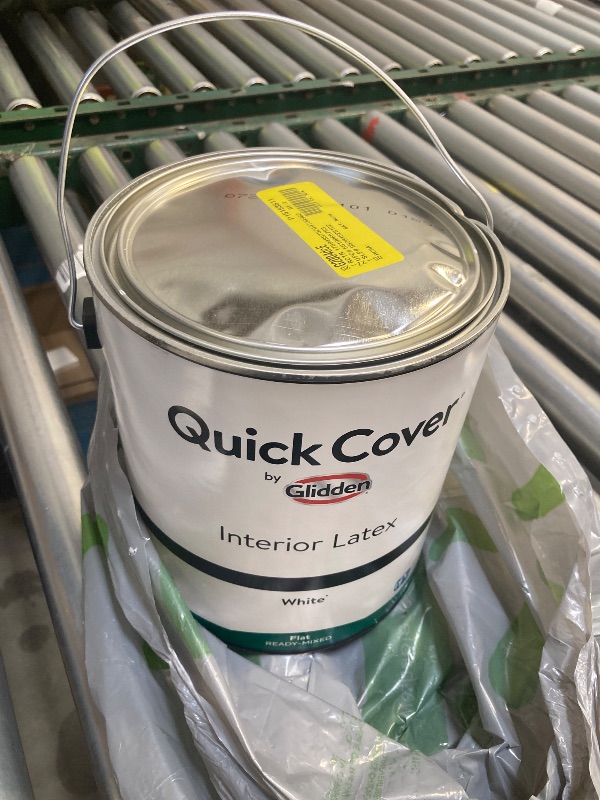 Photo 1 of  Glidden Quick Cover Interior Latex Paint Flat White 1 Gallon 