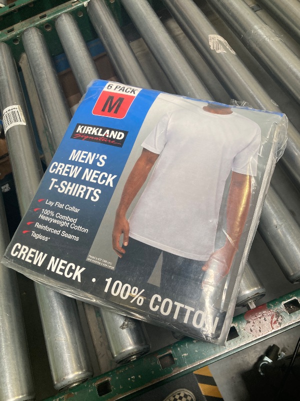Photo 1 of  Men's Kirkland Signature 100% Cotton Crew Neck Undershirt T-Shirt 6 Pack SIZE M