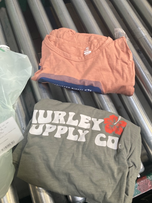 Photo 1 of HURLEY MEN'S GRAPHIC TEE 2PK, SIZE L