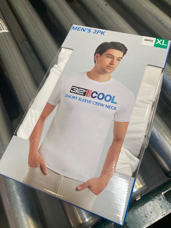 Photo 1 of  32 Degrees Men's Cool Tee, 3-Pack (US, Alpha, X-Large, Regular, Regular, White) 