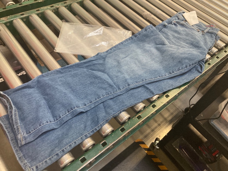 Photo 1 of Lucky Brand Men's 223 Denim Jean, SIZE 34 X 32