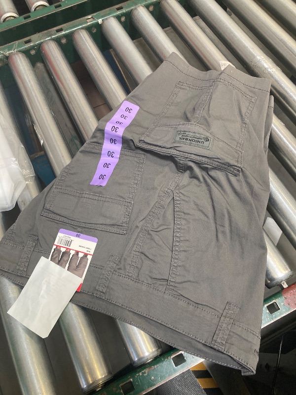 Photo 1 of UNIONBAY Men's Relaxed Fit Flex Waist Cargo Short (Gray, 30)