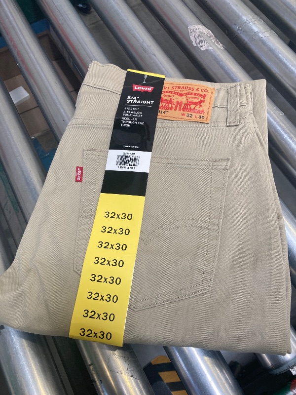 Photo 1 of  Levi Men's 514 Regular Fit Through Thigh Straight Leg Jeans, SIZE 32 X 30