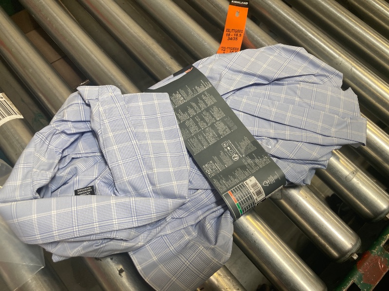 Photo 1 of KIRKLAND SIGNATURE MEN'S NYLON PERFORMANCE SHIRT, BLUE, SIZE XXL 18-18.5 34/35