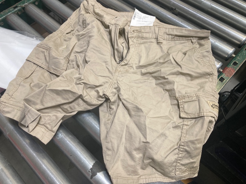 Photo 1 of Unionbay Men's Cargo Short, SIZE 36