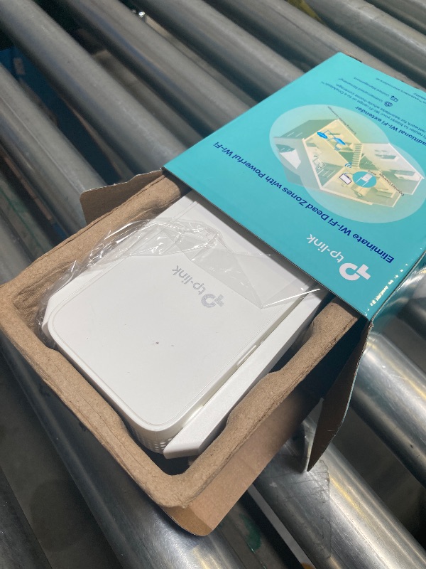 Photo 1 of TP-Link AC1200 WiFi Extender, 2025 Wirecutter Best WiFi Extender, 1.2Gbps home signal booster, Dual Band 5GHz/2.4GHz, Up to 1600 Sq.ft and 32 Devices, EasyMesh Compatible, One Ethernet Port (RE315)