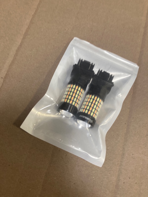 Photo 1 of PHINLION Super Bright White Amber Dual Color Switchback 3157 3155 3057 3457 4157 LED Bulbs with Projector for Car Front Turn Signal Parking Lights