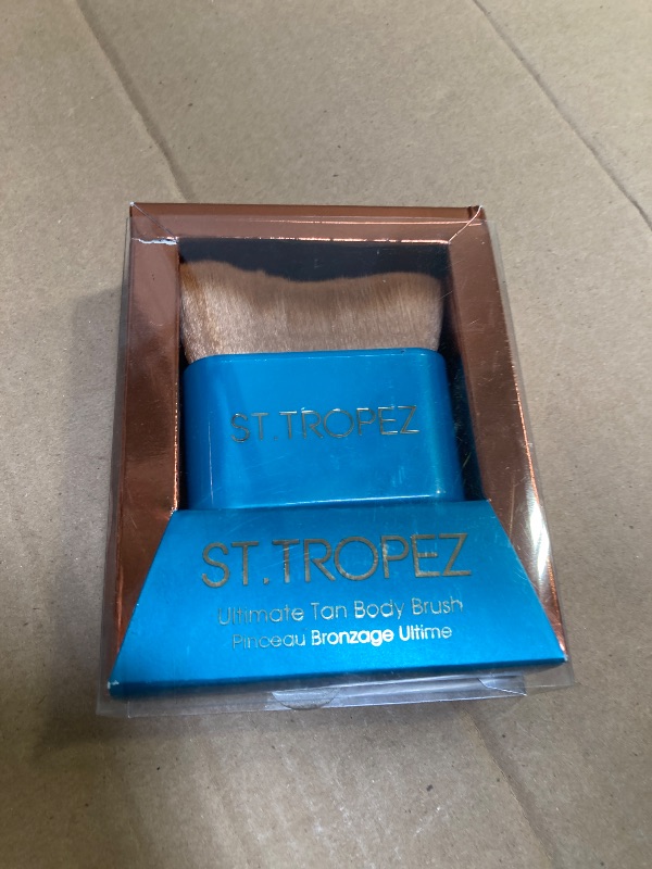 Photo 1 of St. Tropez Ultimate Tan Body Brush