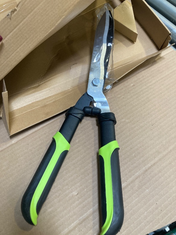 Photo 1 of YRTSH Hedge Clippers Shears Hedge Shears for Trimming Borders, Garden Tools Hedge Clippers, Bush Cutters Trimmer with Sharp Wavy Blades, Garden Shears for Hedges (19 Inch)