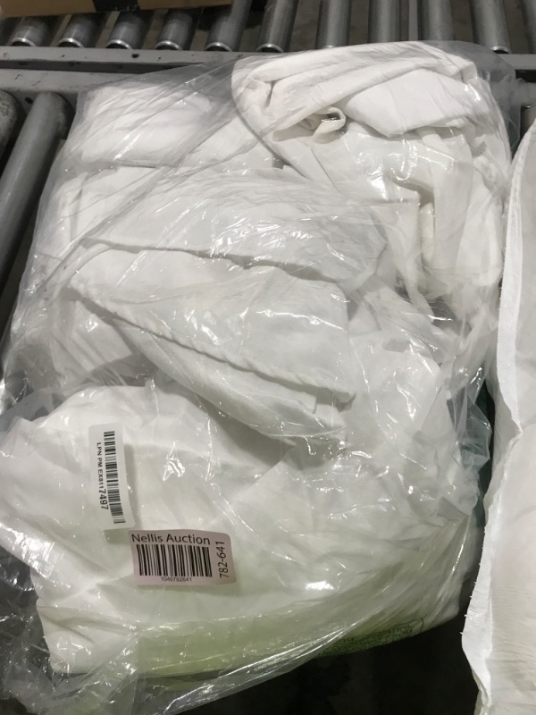 Photo 1 of BRILLMAX 4 Pack White Round Tablecloths 120 Inch - Circle Bulk Linen Polyester Fabric Washable Table Cloth Cover for Wedding Reception Banquet Birthday Party Buffet Restaurant