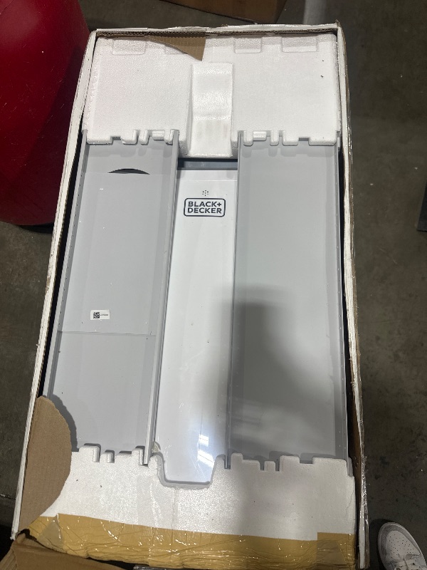 Photo 1 of BLACK+DECKER Smart Portable Air Conditioner with Heat, 14,000 BTU (10,200 BTU SACC) Cooling, 12,000 BTU Heating for Rooms up to 700 Sq. Ft., Follow Me Remote, BPACT14HWT, White