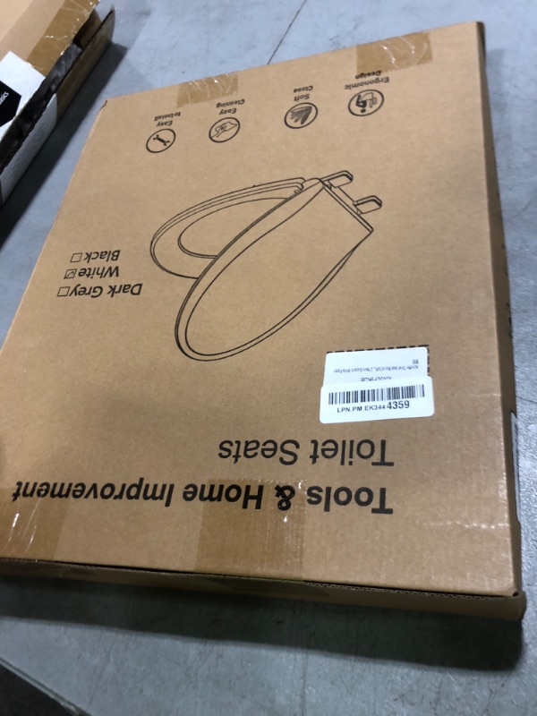 Photo 1 of Aünsffer Toilet Seat Round Soft Close16.5'', Toilet Lid Slow Close Quiet No Slam, Easy Installation & Release?Safe PP Material Easy Clean, Comfortable Ergonomic Design, 2 Years Support, White Plastic