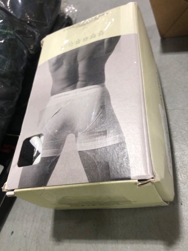 Photo 1 of Calvin Klein Men's Cotton Classics 5-pack Boxer Brief, 3 Black Bodies W / Black Wb, 2 Black Bodies W / White Wb, Large