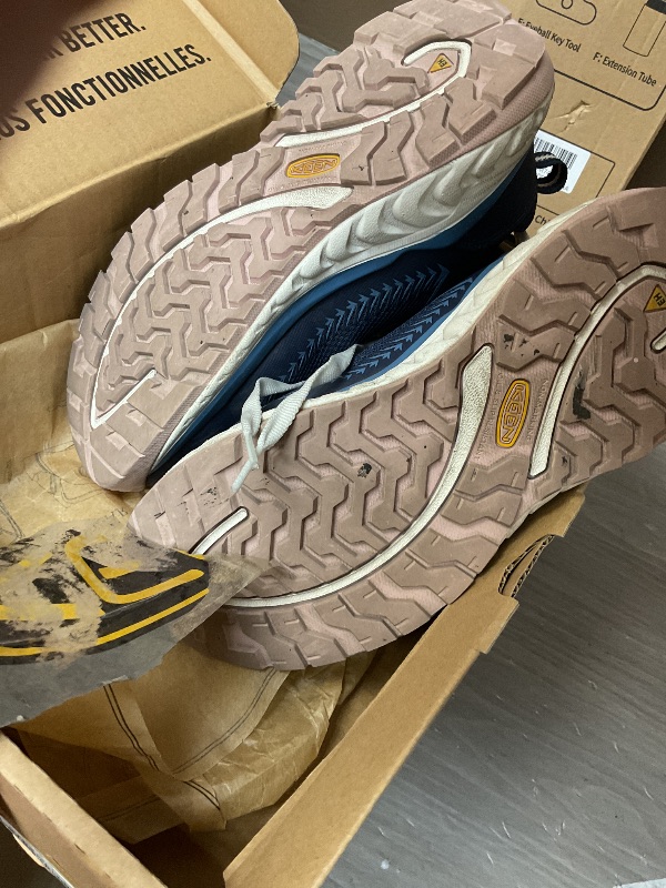 Photo 1 of KEEN Utility Women's Arvada Low Height Composite Toe Breathable Industrial Work Sneakers, Naval Academy/Peach Whip, 6.5 Wide
