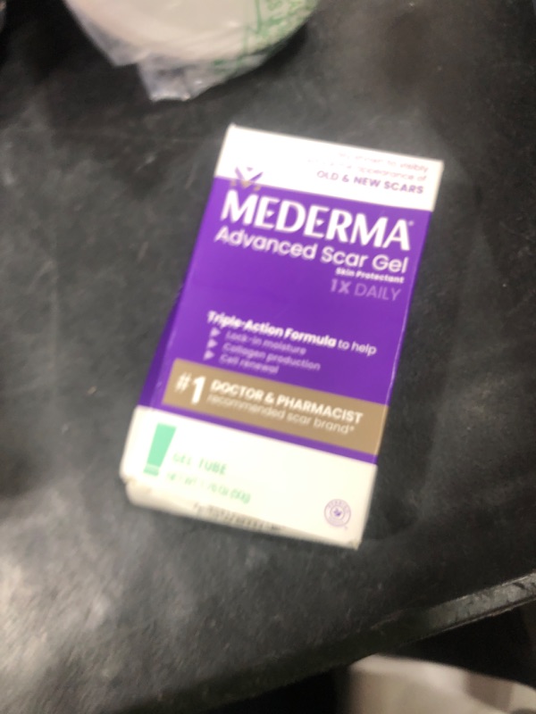 Photo 1 of Mederma Advanced Scar Gel, Treats Old and New Scars, Reduces the Appearance of Scars from Acne, Stitches, Burns and More, 50 Grams