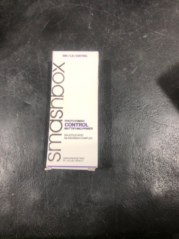 Photo 1 of Smashbox Photo Finish Control Mattifying Makeup Primer | Salicylic Acid, Matte, Oil- Control, Vegan + Cruelty Free, 1 Fl Oz