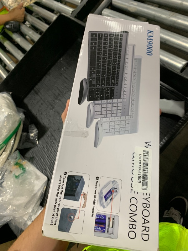 Photo 1 of Wireless Keyboard and Mouse Ultra Slim Combo, TopMate 2.4G Silent Compact USB 2400DPI Mouse and Scissor Switch Keyboard Set with Cover, 2 AA & 2 AAA Batteries,for PC/Laptop/Windows/Mac-Rose Gold White