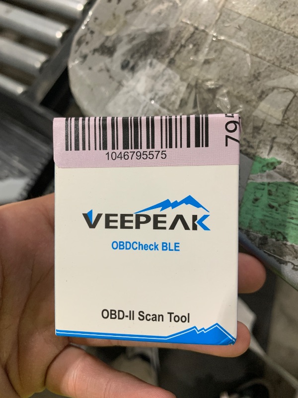 Photo 1 of Veepeak OBDCheck BLE Bluetooth OBD II Scanner Car Check Engine Light Code Reader, Auto Dual Mode Bluetooth Diagnostic Scan Tool for iOS & Android