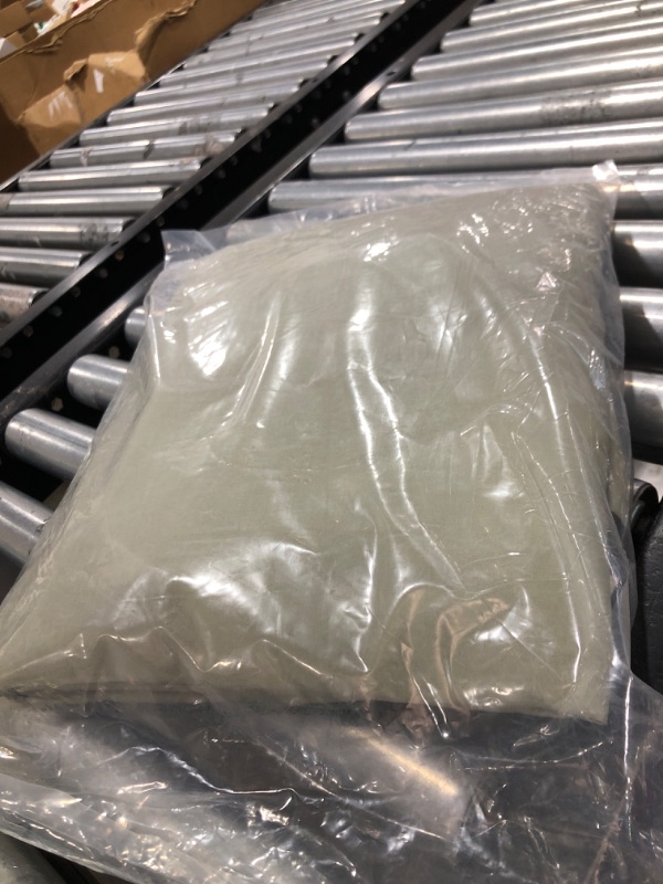 Photo 1 of OLIVE GREEN BED SHEET THIN