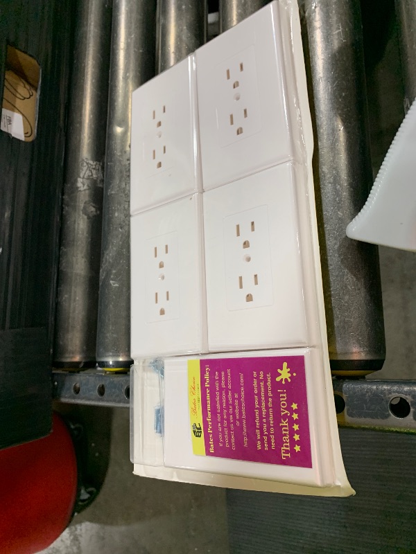 Photo 1 of Bates Duplex Wall Outlet Covers - 10 Pack, White Wall Plates
