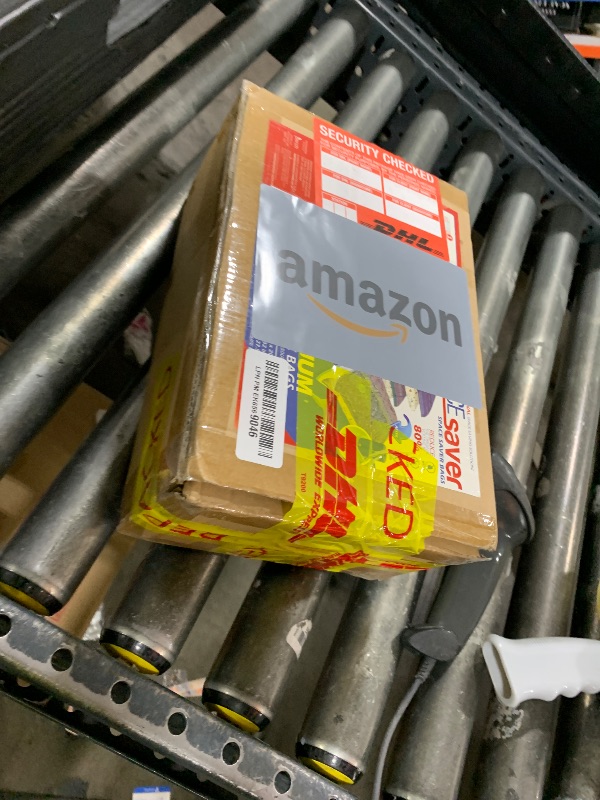 Photo 1 of 10 Pack Variety Vacuum Storage Bags for Comforters, Blankets & Clothes – Vacuum Sealed Compression Bags with Electric Pump – Space Saver Storage Bags for Bedding, Travel & Organization (4M, 3L, 3XL)