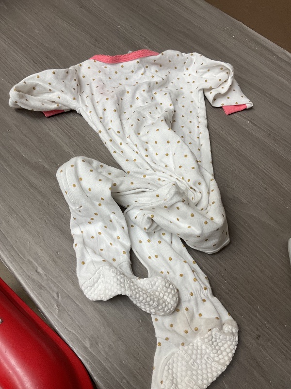 Photo 1 of Gerber Baby Girl's 1 set Footed Pajama, pink trim with gold polka dots base white with grip bottoms  , 2T