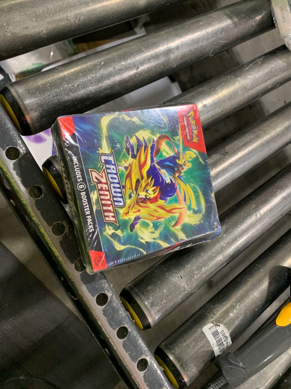 Photo 1 of Pokemon Crown Zenith Booster Bundle