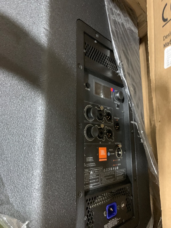 Photo 1 of JBL Professional SRX815P Portable, 2-Way Bass Reflex, Self-Powered Speaker System, 15-Inch Woofer, 2000 Watt, Powered DJ Speakers, Active Mobile DJ, Amplified PA System, Musicians. Black