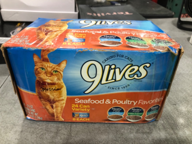 Photo 1 of BB 01/14/2027
9Lives Seafood & Poultry Favorites Wet Cat Food Variety 5.5 Ounce Can (Pack of 24)