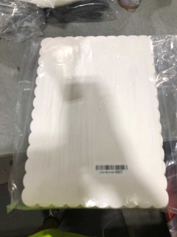Photo 1 of Tebery 40 Pcs Rectangle Cake Board Greaseproof, 14x10 Inch Quarter Cake Sheet Cardboard, Sturdy Cupcake Bases Tray for Party, Food Grade Dessert Plate Stand for Pizza, Pastry, Craft, Disposable