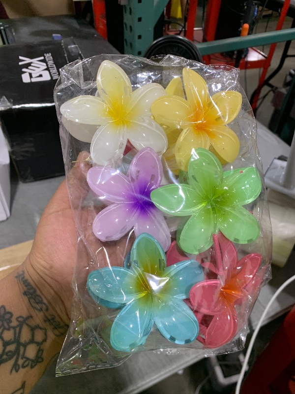 Photo 1 of 6 Pack Flower Claw Clip for Women, Preppy Flower Hair Clip, Hawaiian Plumeria Hair Clip, Hawaii Hair Accessories for Thick Hair, Gifts for Women Teen Girls