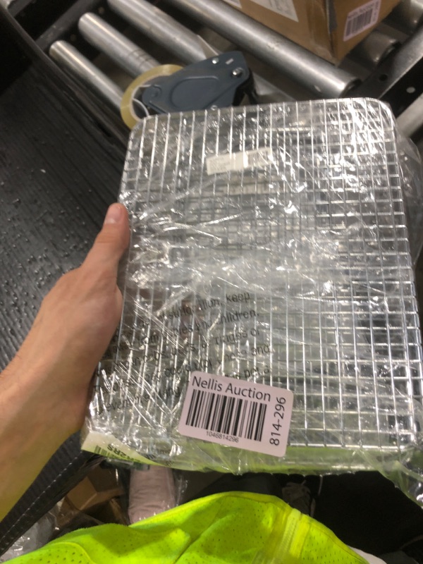 Photo 1 of Winco Pan Grate, 8-Inch by 10-Inch,Chrome, Half Size
